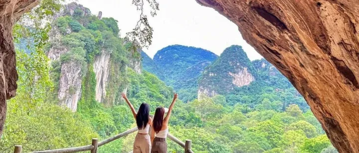 4.4-6出发成团 699元/人 杨箕上车 汽车团【柳州+黄姚3天】广西龙城柳州嗦粉，鹿寨喀斯特奇观，梧州骑楼城，千年黄姚古镇3日休闲之旅