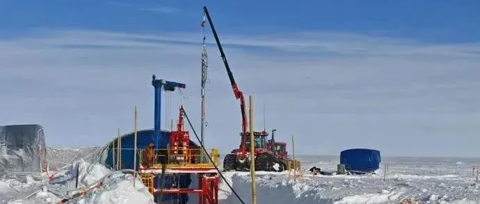 我国极地冰层钻探突破国际热水钻探最深纪录