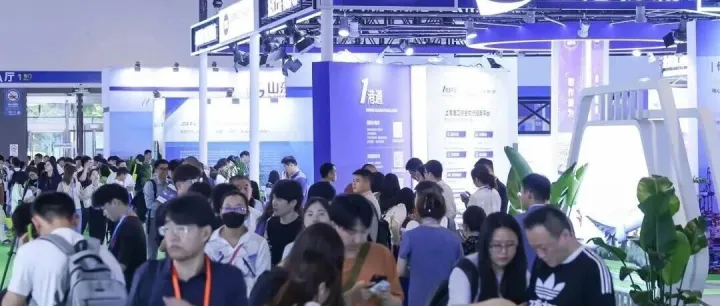 华凯集团诚邀您参加第四届国际港航物流暨多式联运（上海）展览会，我们在2-B635见！