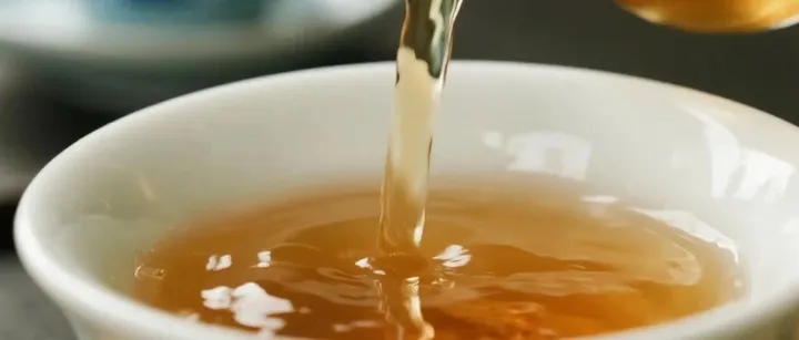 新茶汤色发浑是坏了吗？