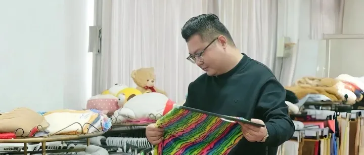 90后一个人做外贸，一年干到1.4亿，他是怎么另辟蹊径的？