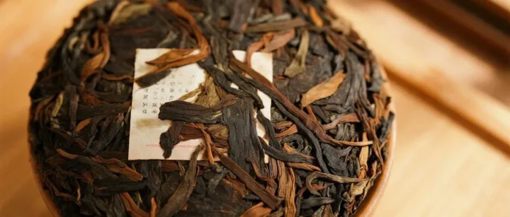 一饼春茶喝不完，这样分装保存