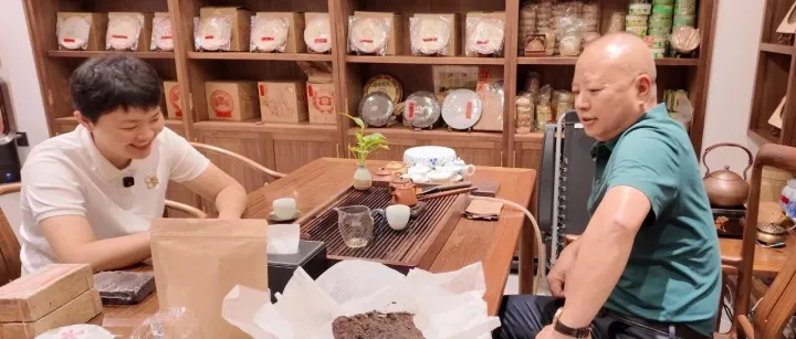 【半饮寻源】深耕茶行三十五载，致敬匠心领航人｜半饮茶业拜访曾远全会长（第64期）