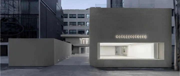 设计｜简雅之境，流动品牌服装空间