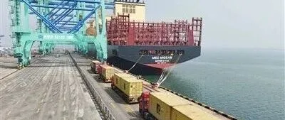 【动态】天津港至南非首条直航航线开通