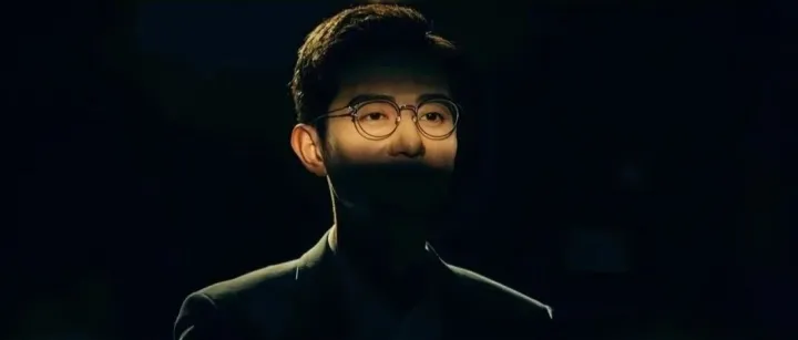 这个上海公司，成立仅4个月，娱乐圈和科技圈抢着送钱