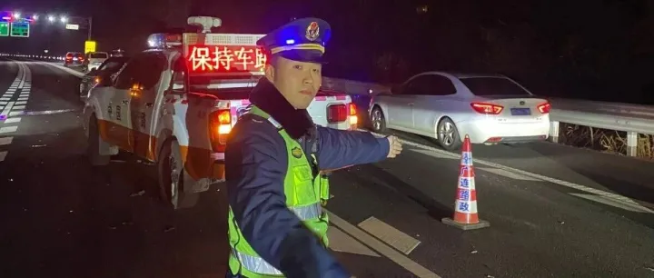【春运模范】路政蓝映归乡路！罗德华：以坚守赴使命，用暖心护平安