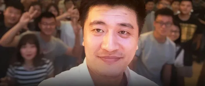 张雪峰被蒸馏，打工人被「永生」