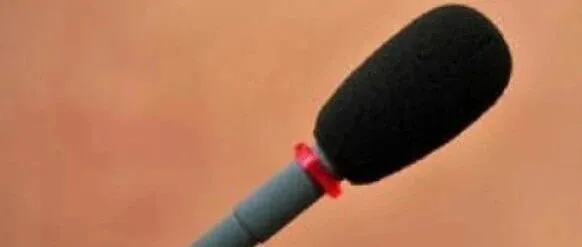 反映路灯不亮、自来水发黄后被威胁恐吓？当地：个别干部存在言语不当等情形