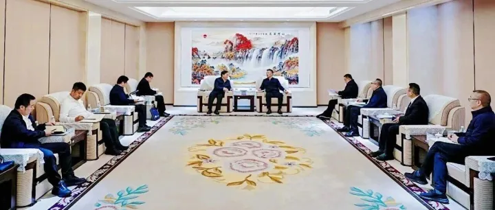 韩静玉在武汉开展系列商务活动