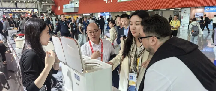 【工作动态】广东省对俄贸易促进会组织俄考察团参加广交会、走访重点企业  深化粤俄经贸合作