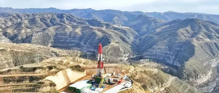 大庆钻探自研工具破解“脆性海绵”取芯难题