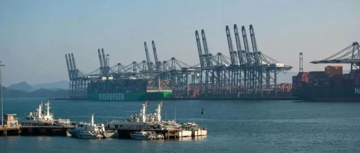 铝型材出口企业稽查预警：退税率波动下的AEO信用背书与现金流防御