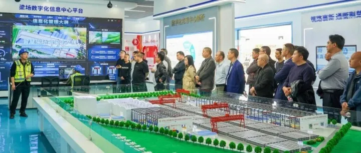 市政要闻丨襄阳市公路学会观摩团走进襄新高速项目