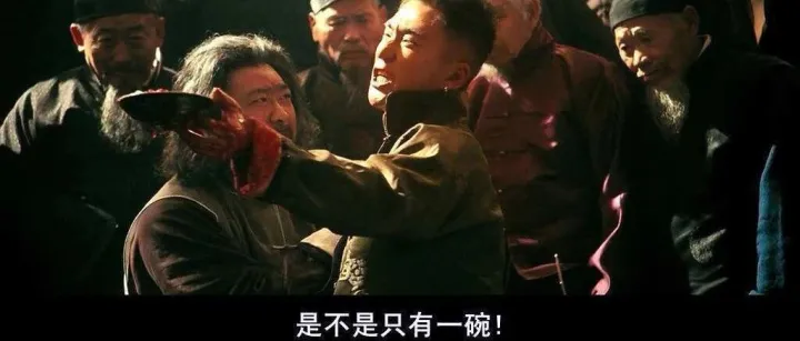 黄天鹅越自证，中产越崩溃