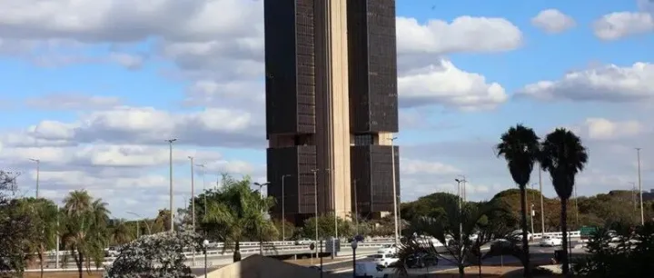 一边通胀抬头，一边经济降温：巴西央行陷入“进退两难”