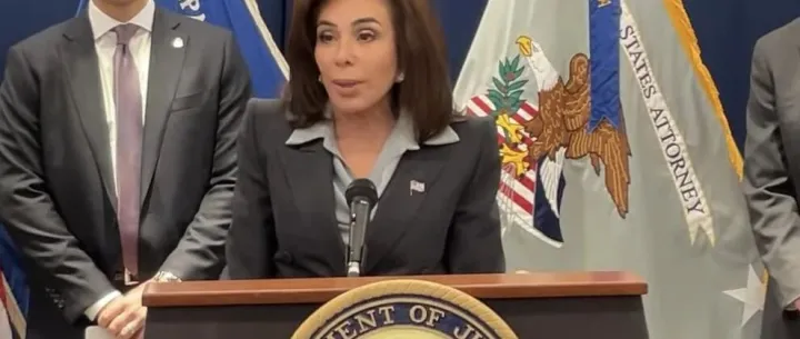 百亿美元骗局！美国重拳打击东南亚电诈，两名华裔遭通缉，7亿资产被冻结