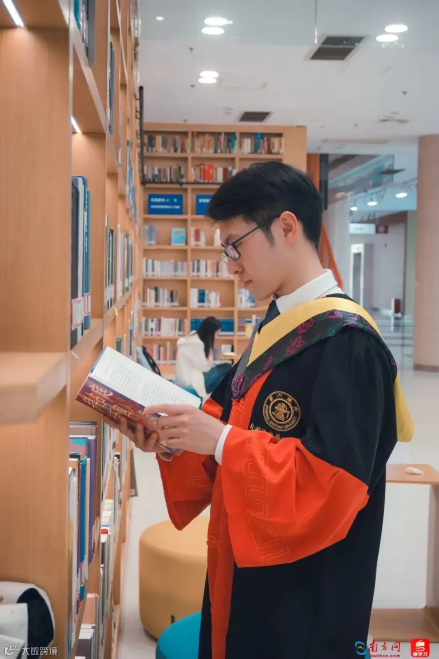 张宸鸣毕业照。受访者供图。