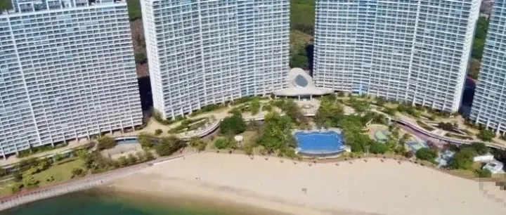 月租400块，我住进了上千万的海景豪宅