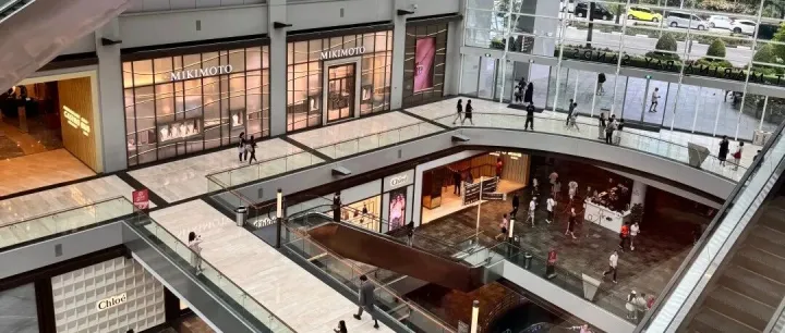不装了!有钱人也开始找移民平替了