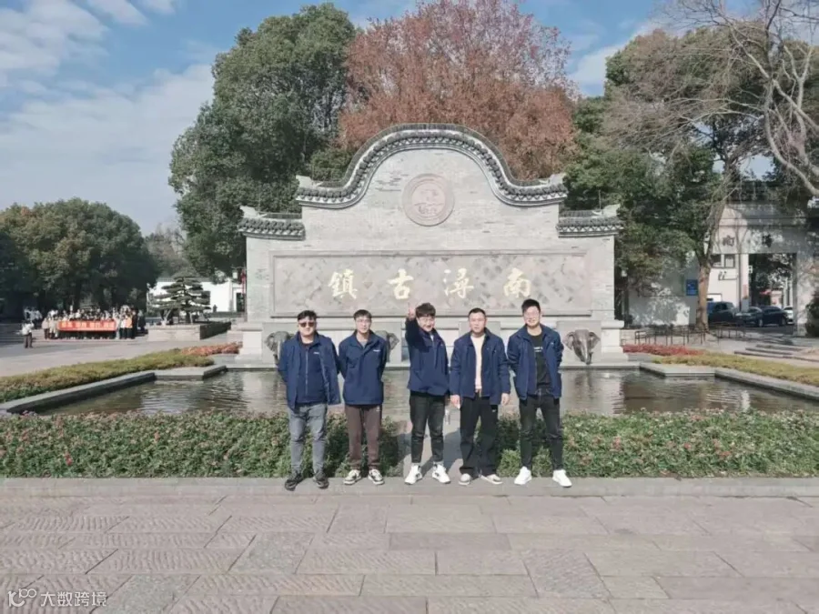 abbde29f755e78e227bd6a1c45e06e13.jpg