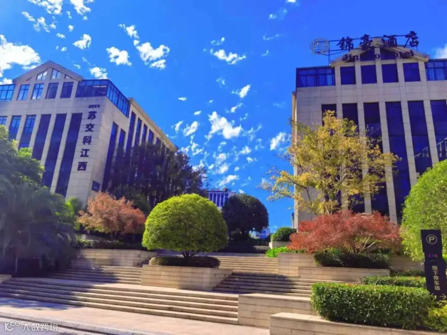 阶升步稳，途光皆明.jpg