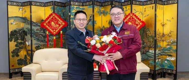 张家港市委副书记、市长沈晶一行到沙钢走访慰问
