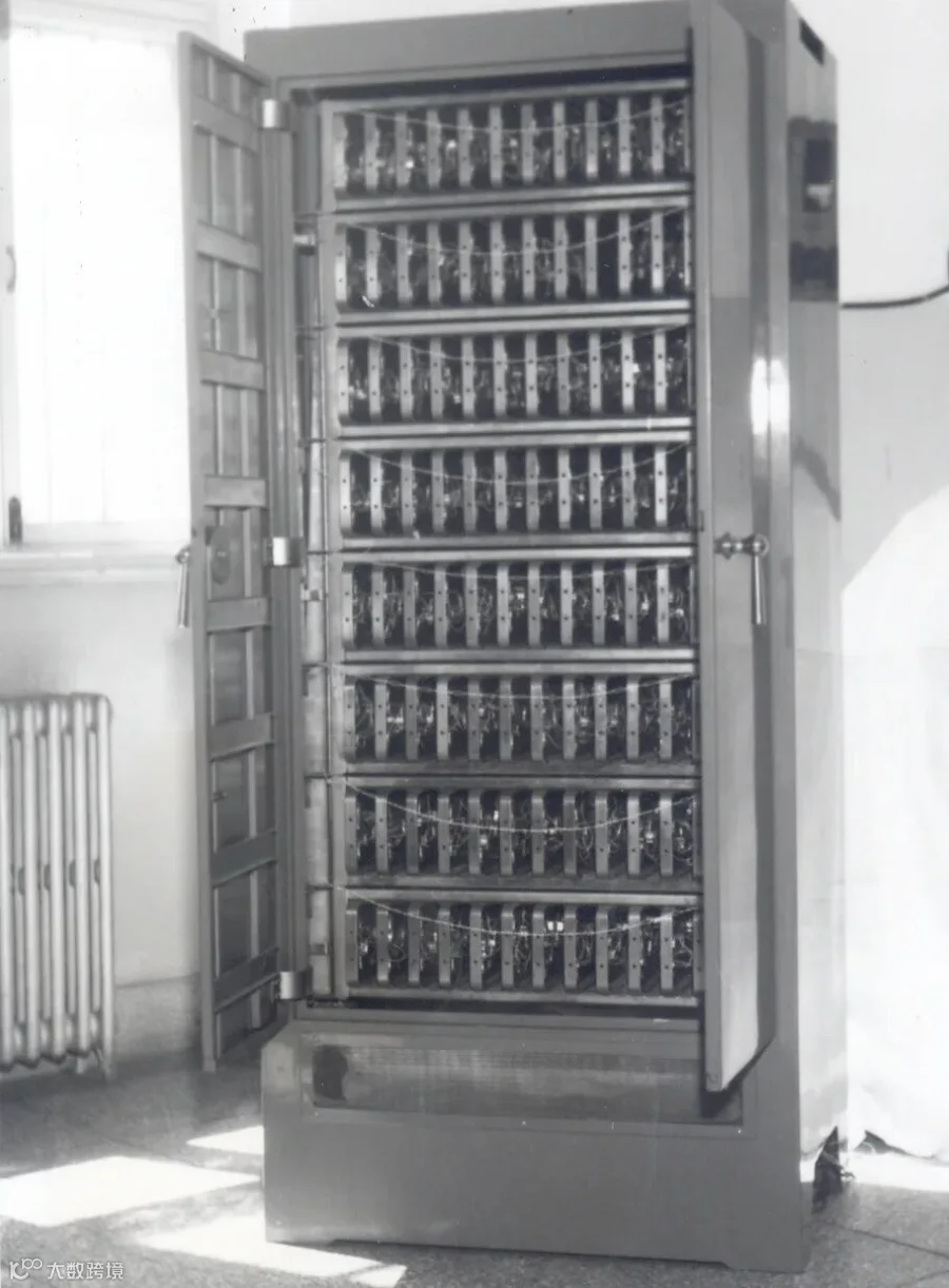 2.1-1963年108乙机柜.jpg