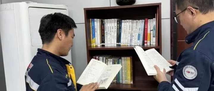 阅读，让我们更有力量|世界读书日，书香浸润国投曹妃甸港每一刻