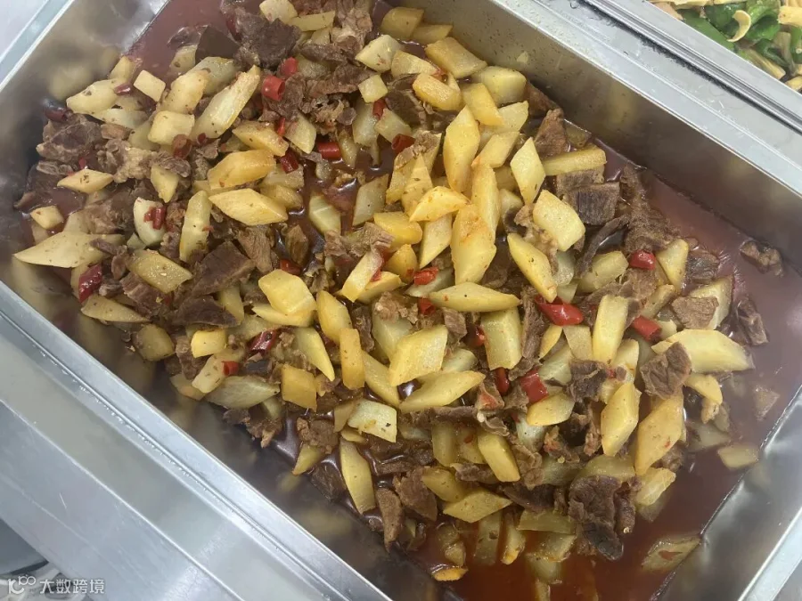 萝卜炖牛肉.JPG