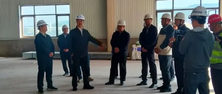 <em>楚雄</em>州委常委、<em>楚雄</em>市委书记冯毅到川至坩埚厂项目调研指导