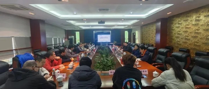 公司组织优秀班组长到双钱公司江苏工厂交流