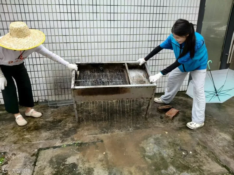 清理积水2.jpg
