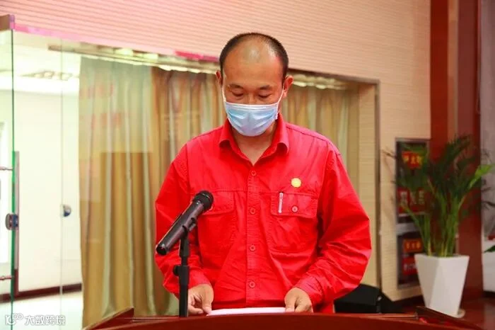 代表讲话.jpg