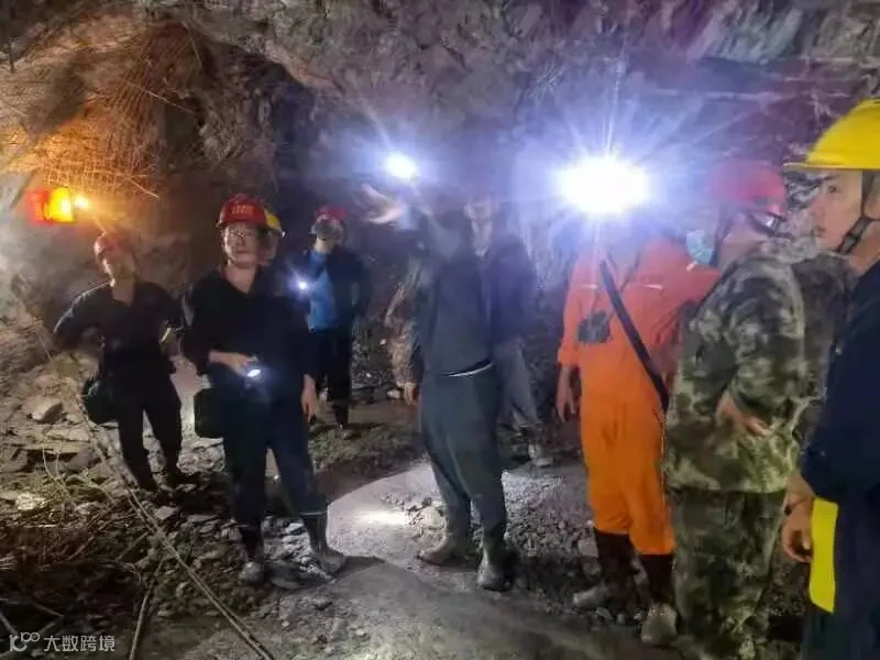 肖3.jpg