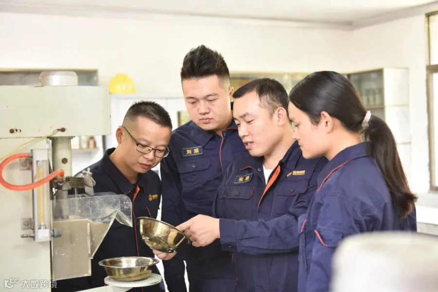 技术攻坚专班.jpg