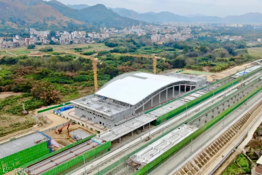南珠高铁玉岑段岑溪东站.jpg