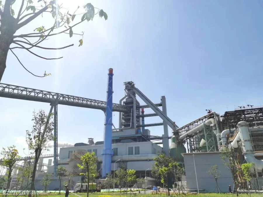湛江钢铁3号高炉.jpg