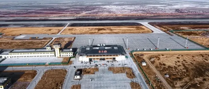 公司参建<em>巴音郭楞</em>轮台机场项目通过行业验收