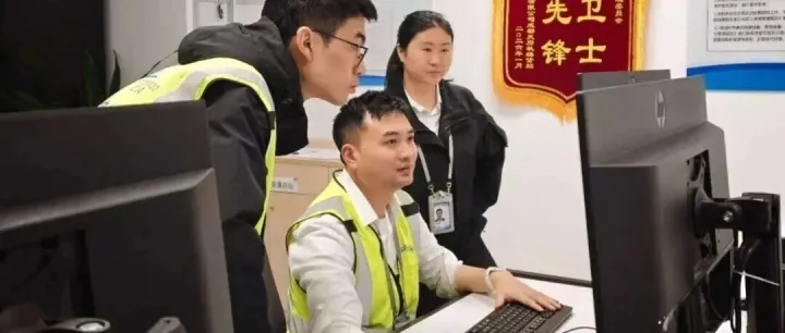 基层动态丨机坪上的“服务管家” 用细节守护空港运行温度