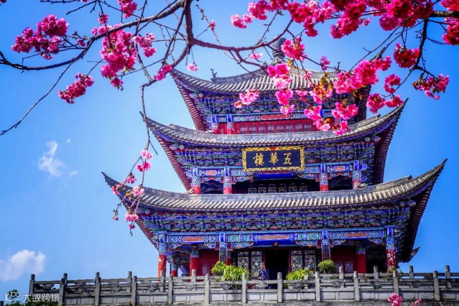 摄图网_500865035_大理古城五华楼(企业商用).jpg