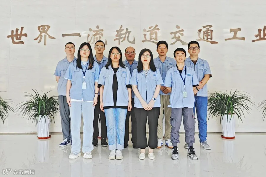 科技创新-工艺部聚氨酯灌封工艺优化创新项目组.jpg