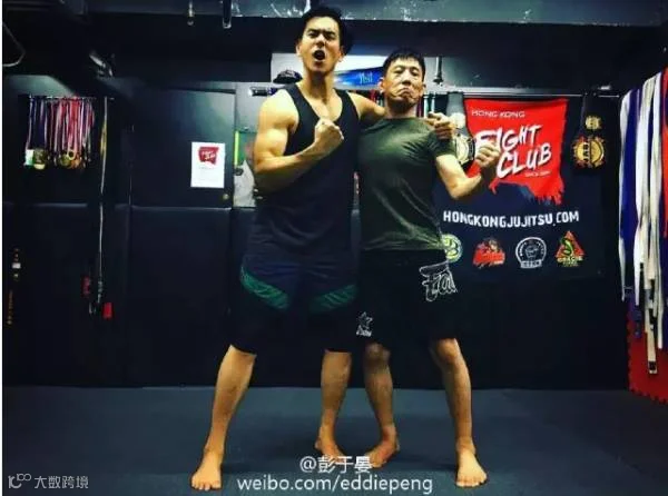 和MMA教练练武术.png