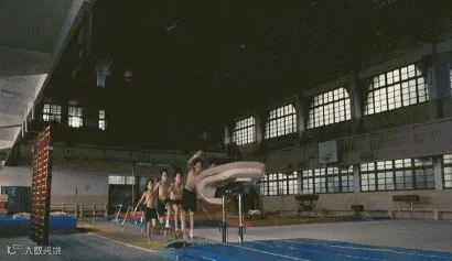 翻滚吧阿信3.gif