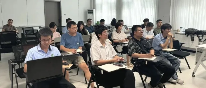 兴新俪丰员工培训第一期。