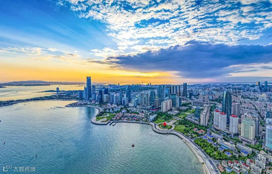 摄图网_501755957_青岛东部城区浮山湾航拍全景(企业商用)(1).jpg