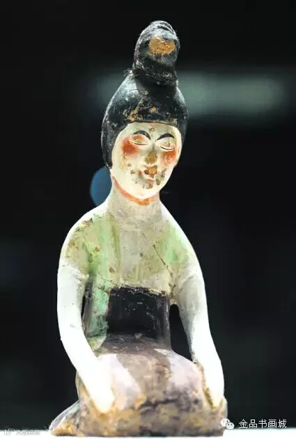 唐代仕女陶俑
