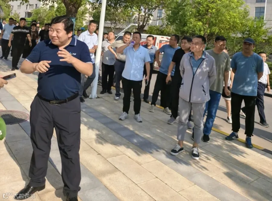 参观现场2.jpg