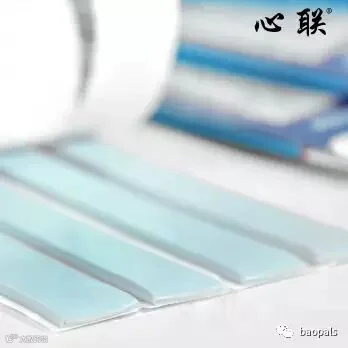 Reusable Wall Glue