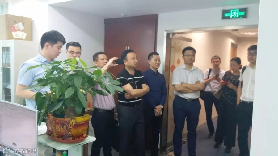 https://image.ipaiban.com/upload-ueditor-image-20180523-1527067837976013151.jpg